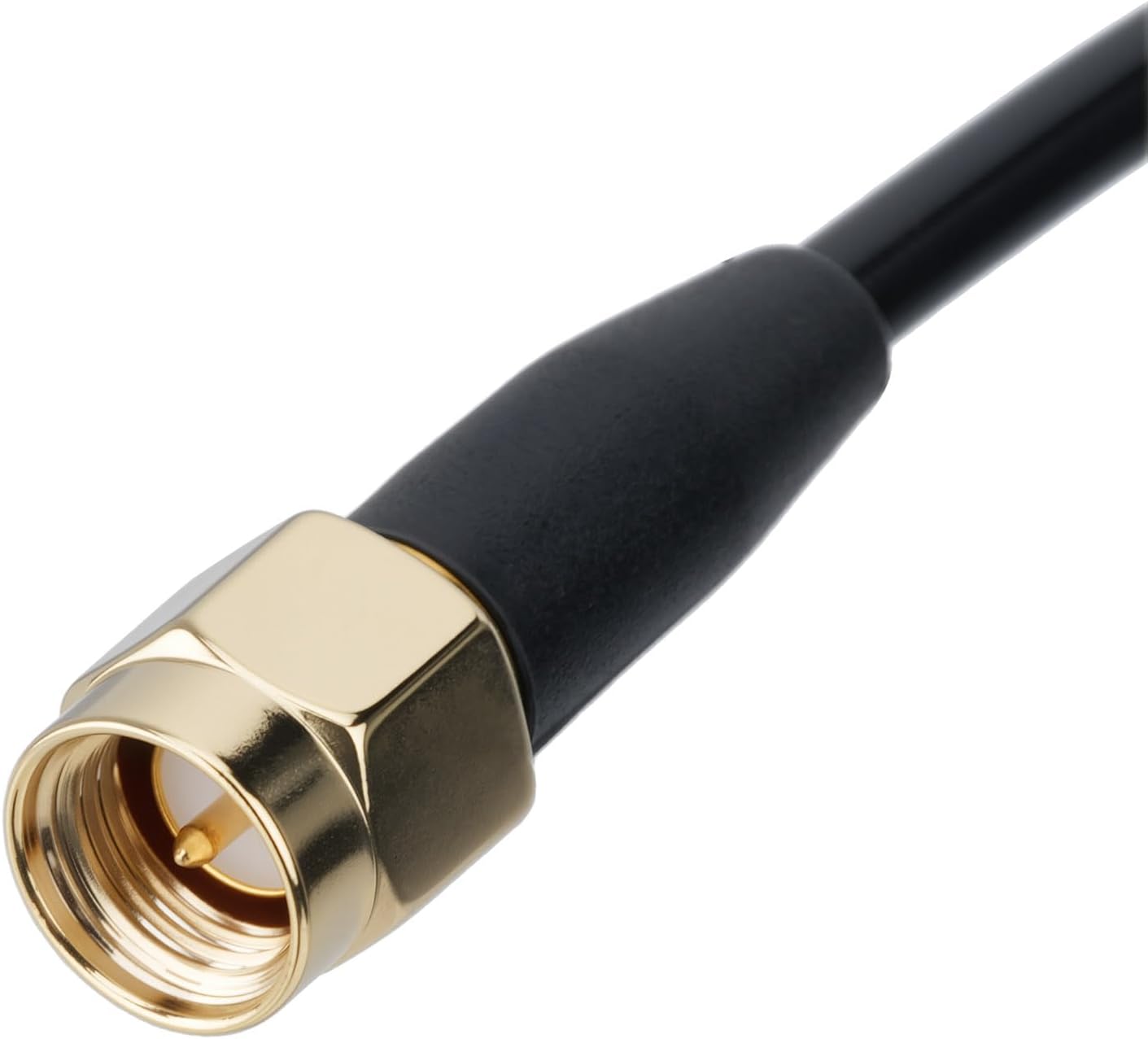 High-reliability SMA-Male connector ensuring a secure, low-loss signal path for GNSS data