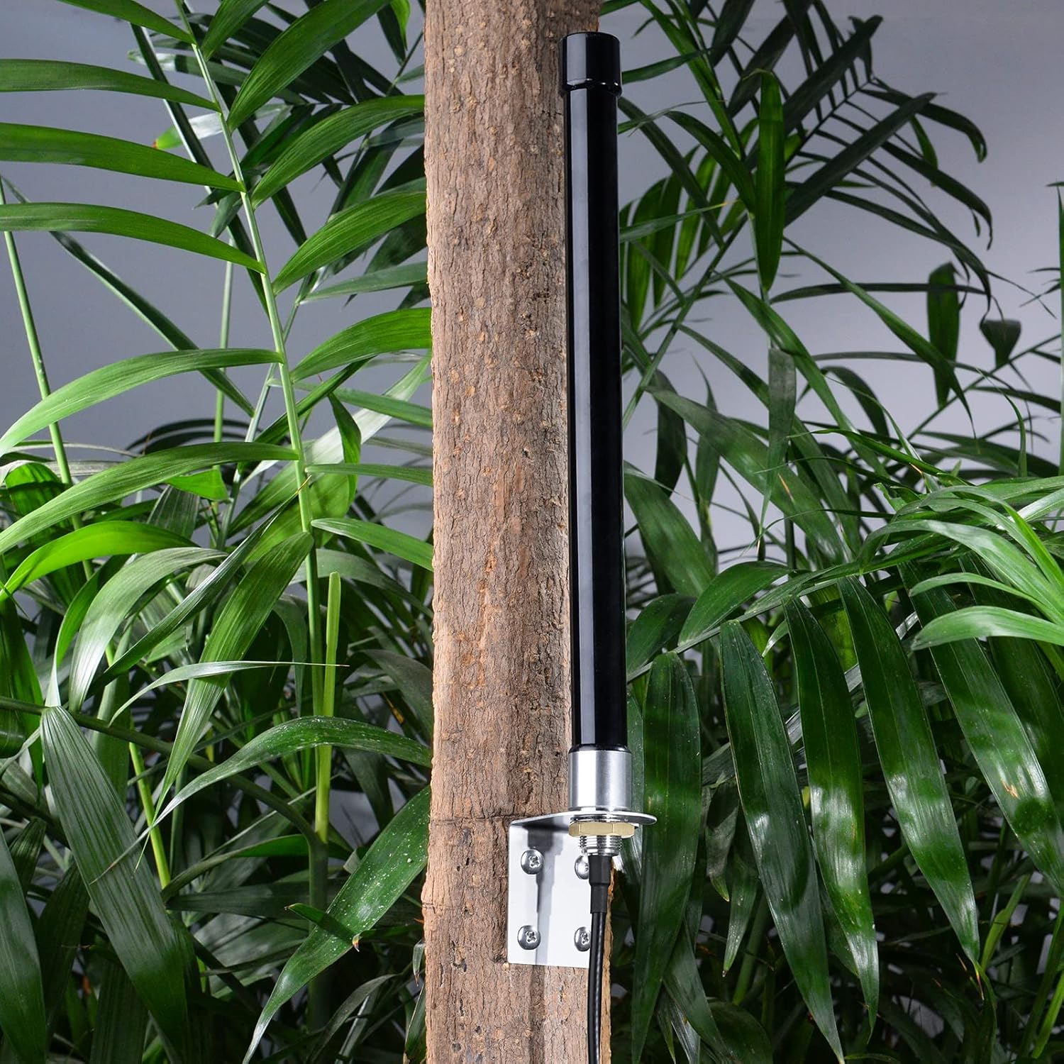 Wall mount bracket installation for Bingfu cellular antenna