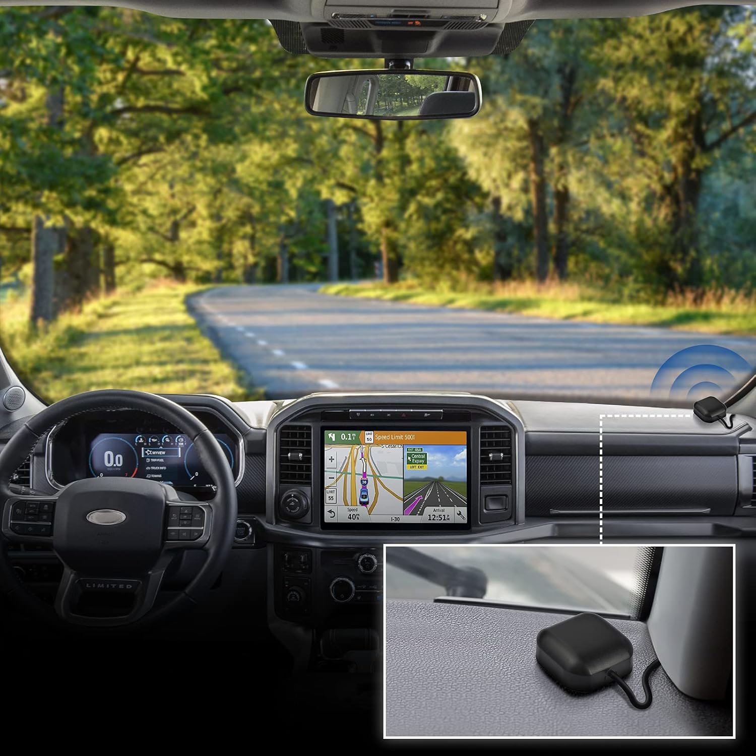 Antenna magnetically mounted on a car roof for factory-style integration