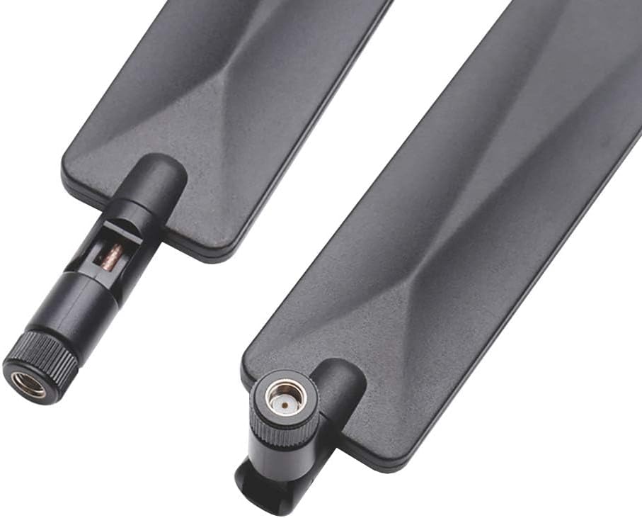 Close-up of RP-SMA Male connector (inner hole) for Bingfu trail camera antenna to ensure compatibility