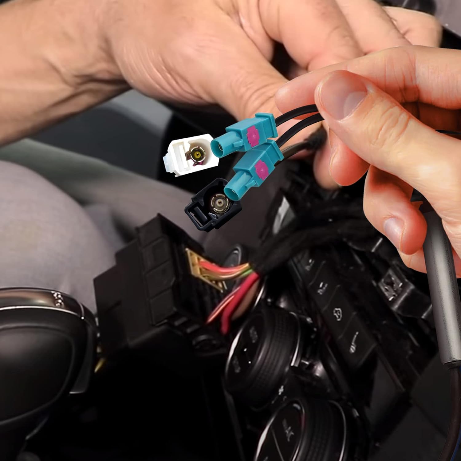 Detailed view of the universal Fakra Z male (water blue) connectors and the standard DIN radio plug, ensuring a 99% fit for car tuners