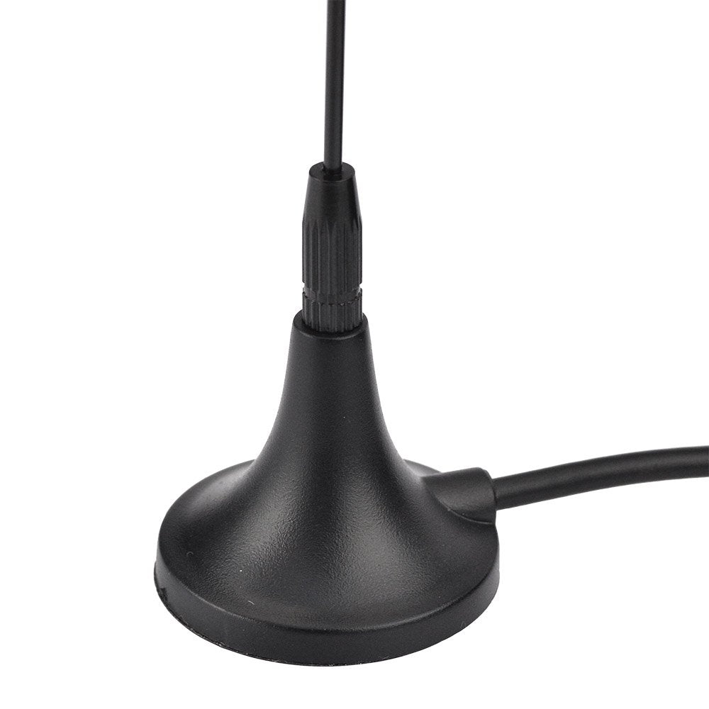 Close-up of the powerful magnetic base and high-quality antenna mast design