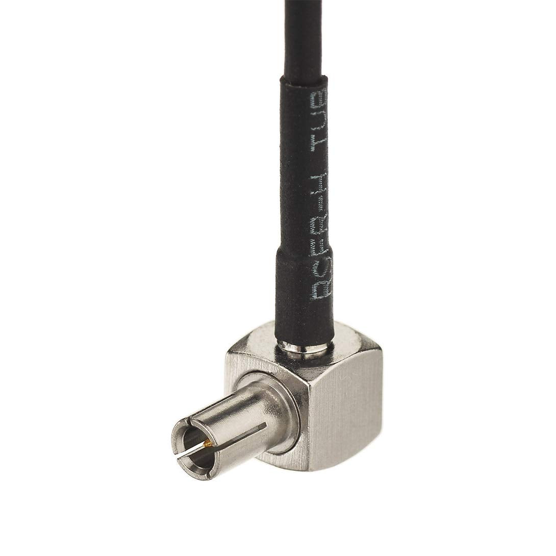 Detailed view of the gold-plated TS9 male connector, highlighting the precision fit for mobile broadband modems.