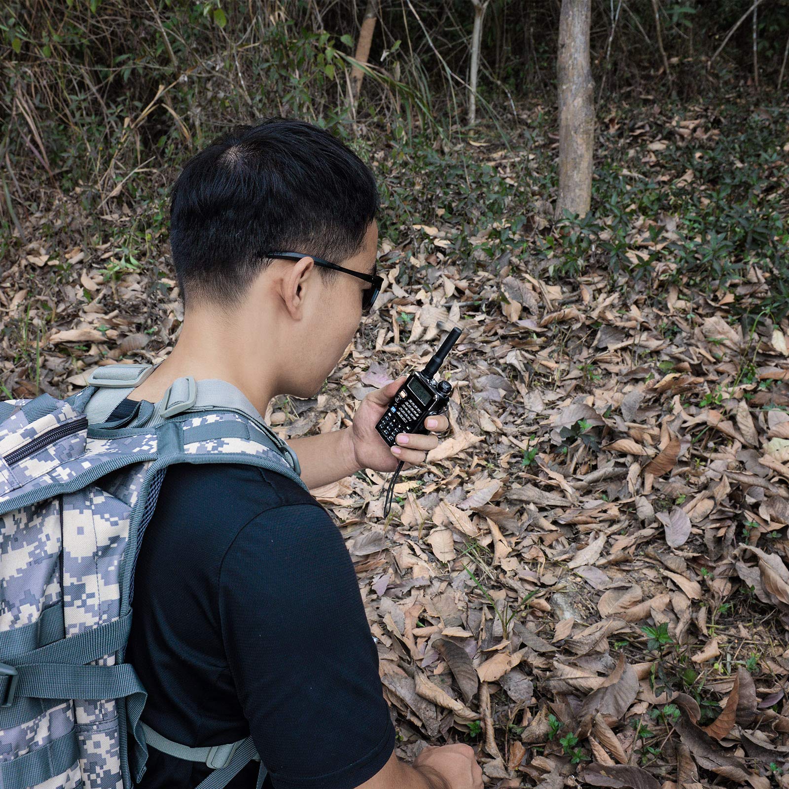 Using the Bingfu stubby antenna during security work and outdoor sports, showing how it stays out of the way on a belt-mounted radio